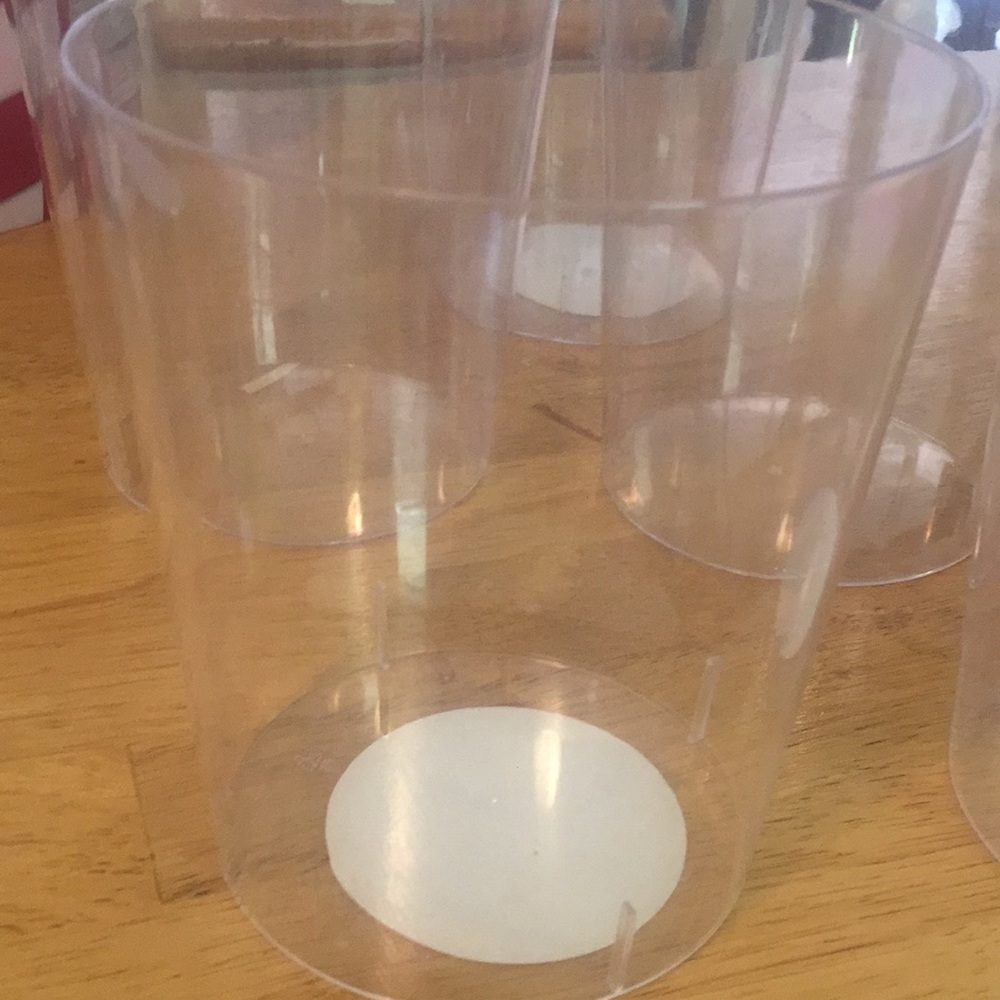 5 Cylinder Containers - Picture 4 of 4